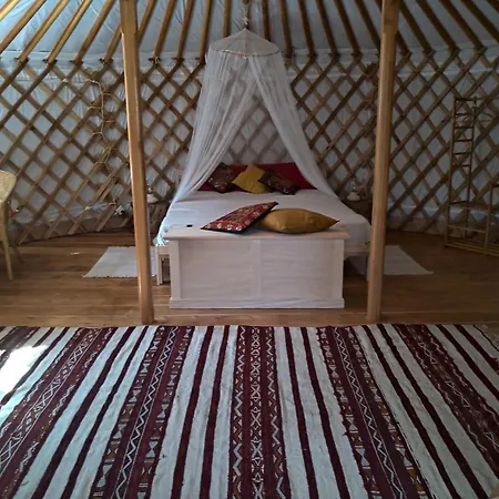 Yurta Agricamping Villamagra *